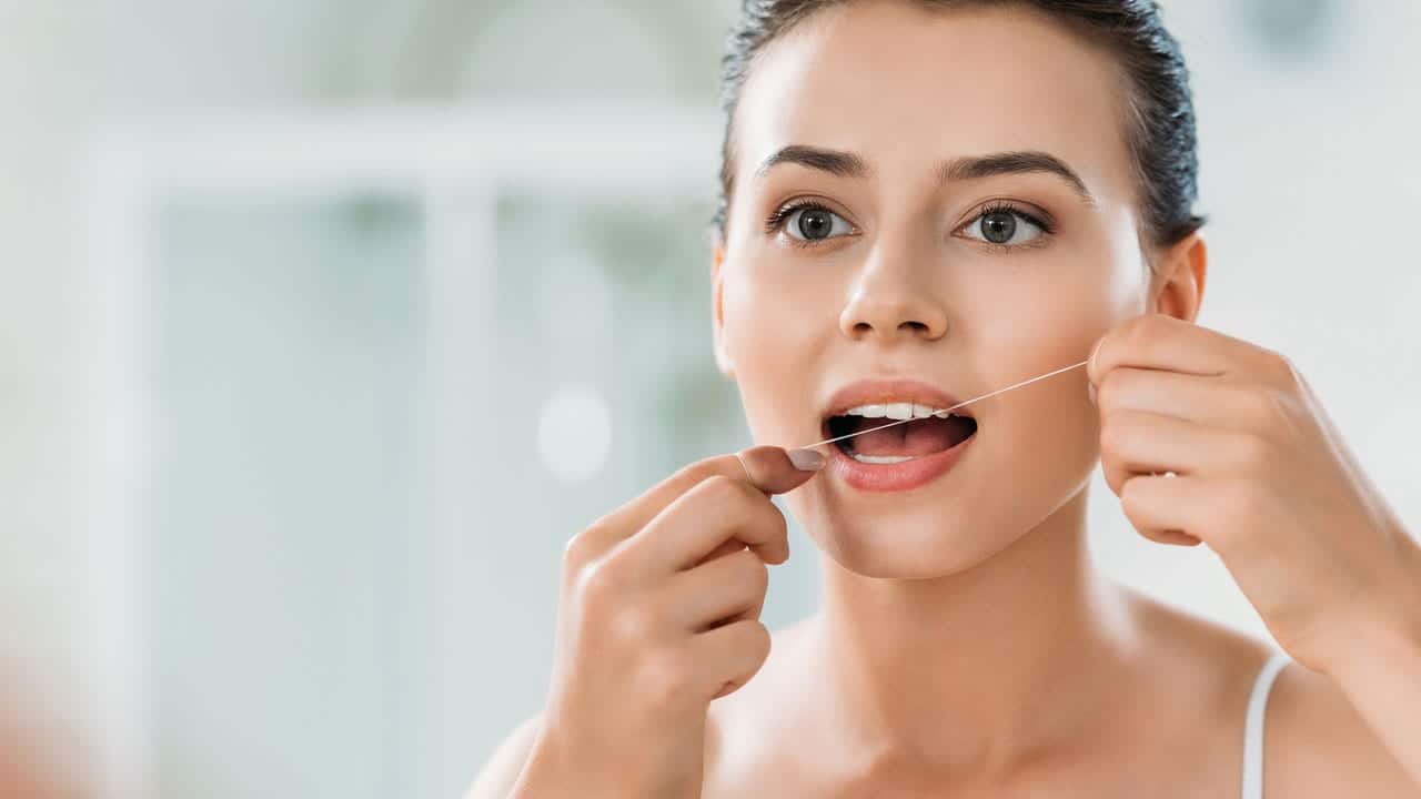 The Link Between Poor Flossing and Gum Disease Bicester